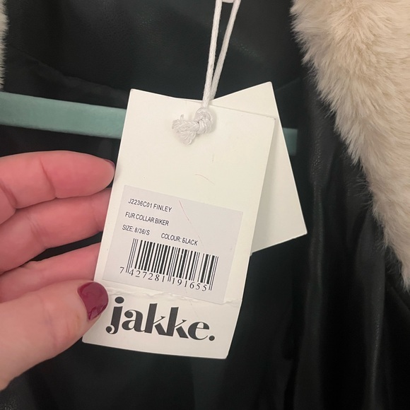 Jakke Black Leather Jacket with Cream Collar ~ Size 4 - Picture 4 of 4